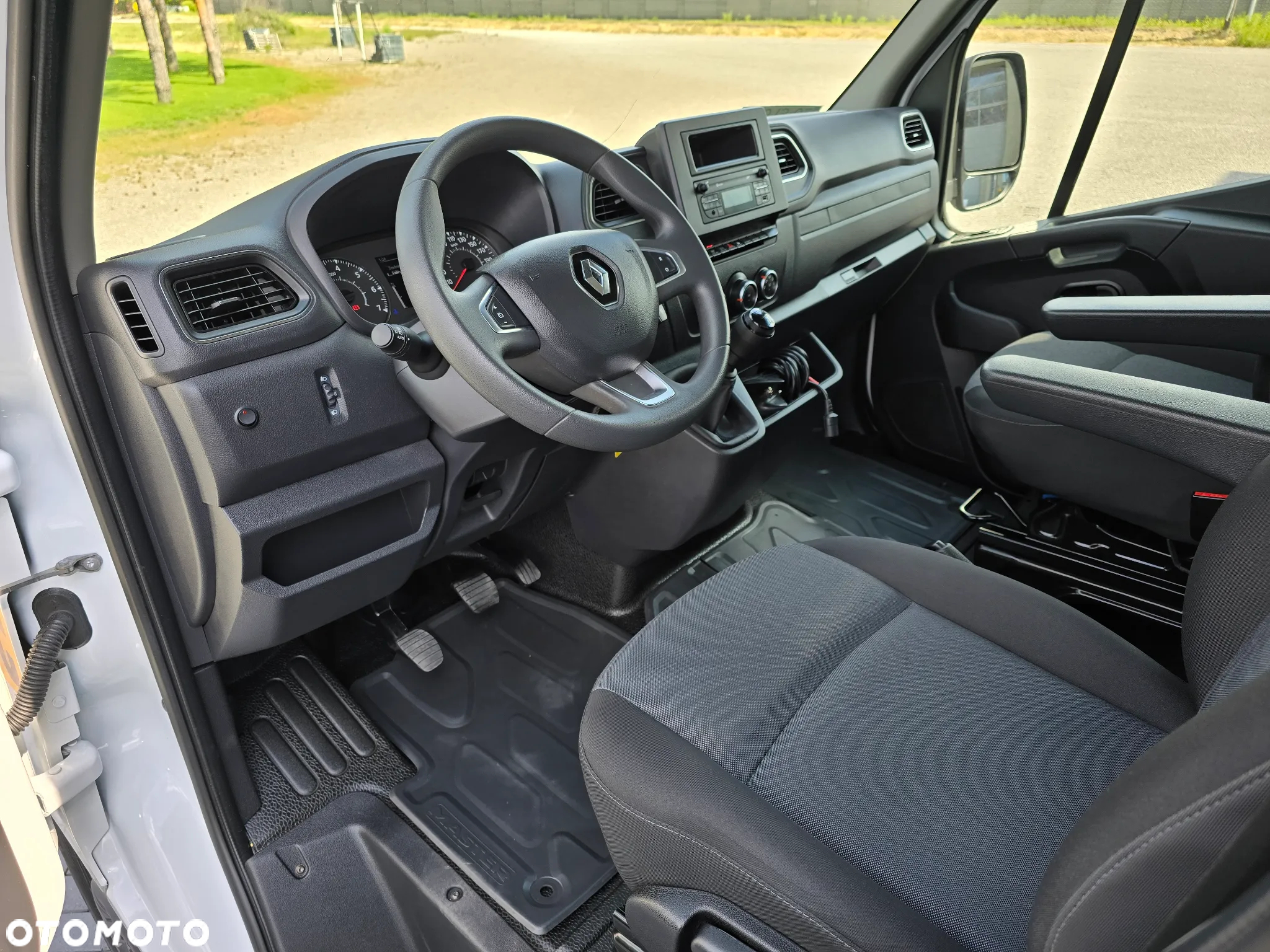 Renault MASTER 2,3 165 KM LAWETA POMOC DROGOWA LEDY TEMPOMAT - 28