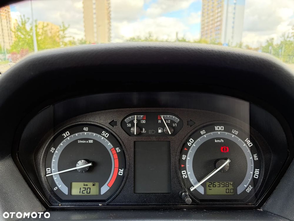 Skoda Fabia 1.2 12V Ambiente - 9