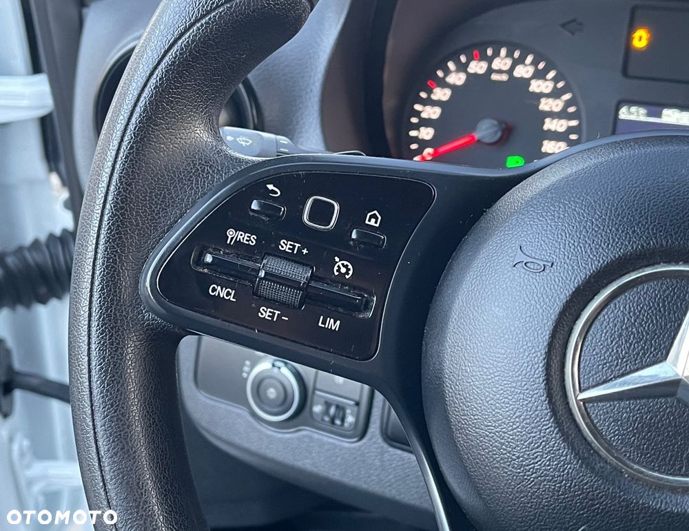 Mercedes-Benz Sprinter - 29