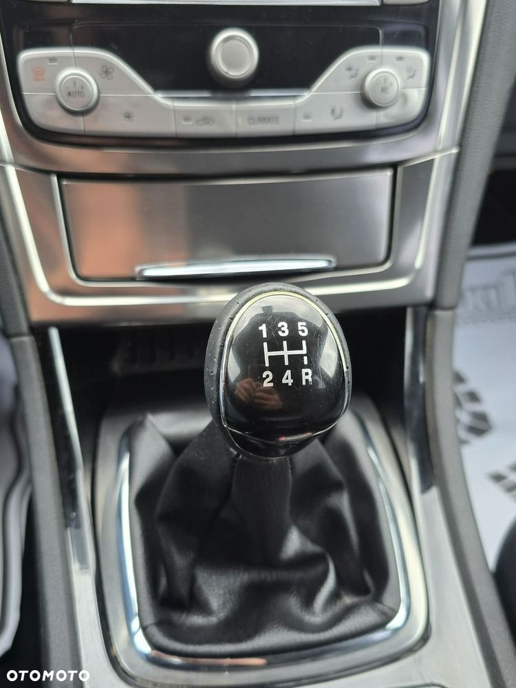 Ford Mondeo - 36