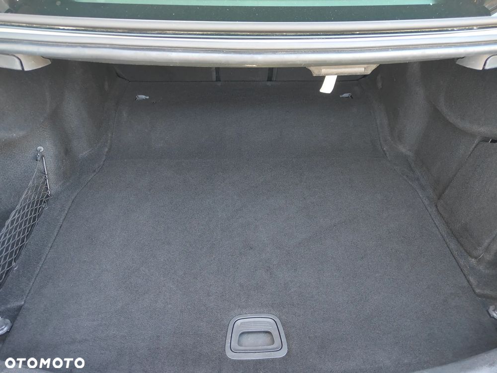 Mercedes-Benz Klasa E 200 9G-TRONIC Exclusive - 6