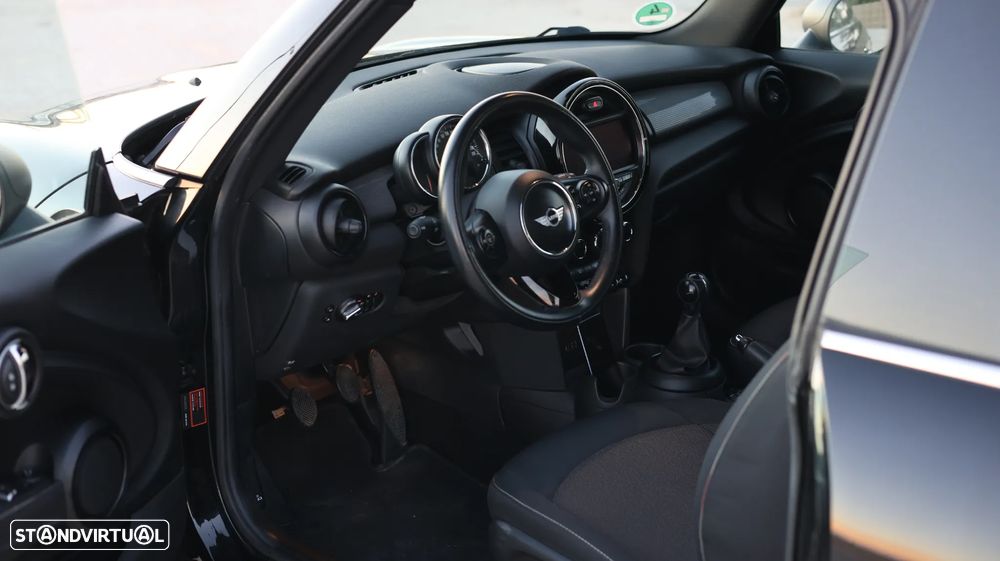 MINI 3 Portas One - 15