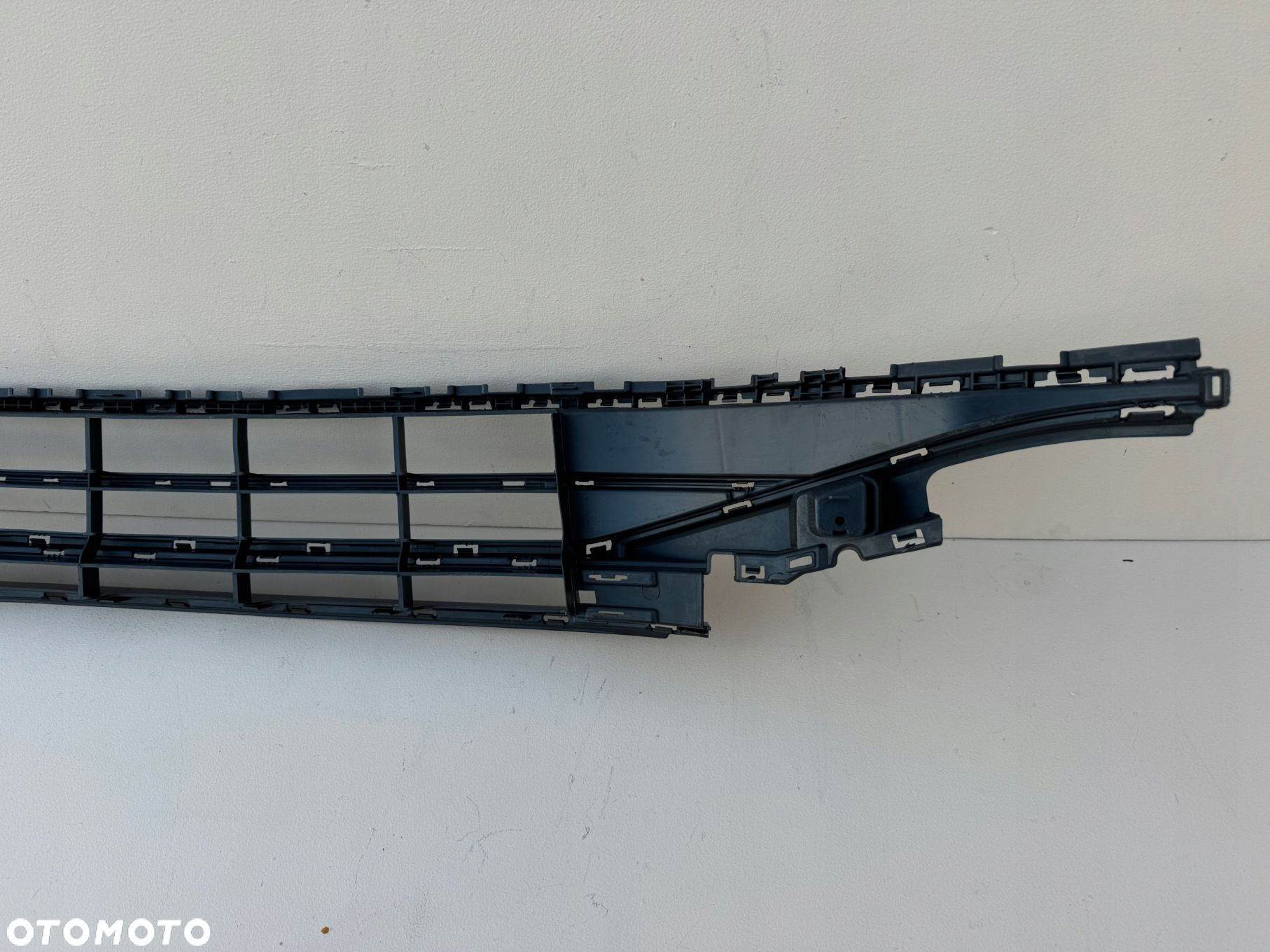 VW PASSAT B8 LIFT 18R- GRILL ATRAPA KRATKA ŚRODKOWA PRZÓD 3G0853677 - 10