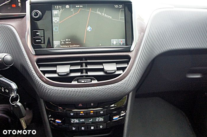 Peugeot 2008 PureTech 82 Allure - 20