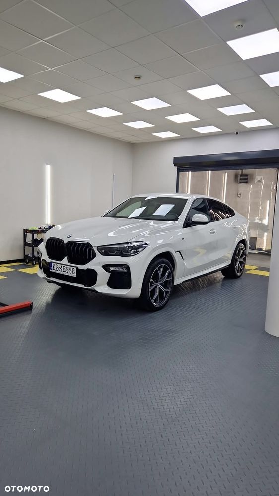 BMW X6 2021 photo 2