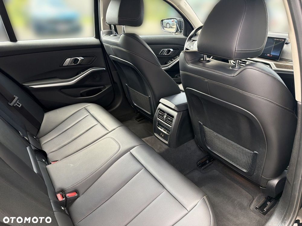 BMW Seria 3 - 15