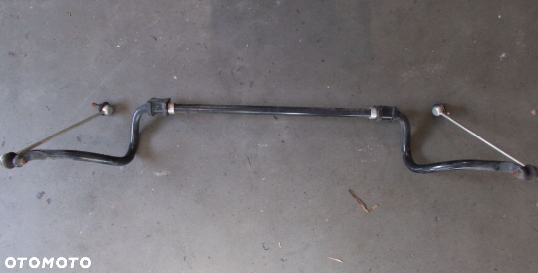 STABILIZATOR PRZEDNI MITSUBISHI OUTLANDER 2014 - 1