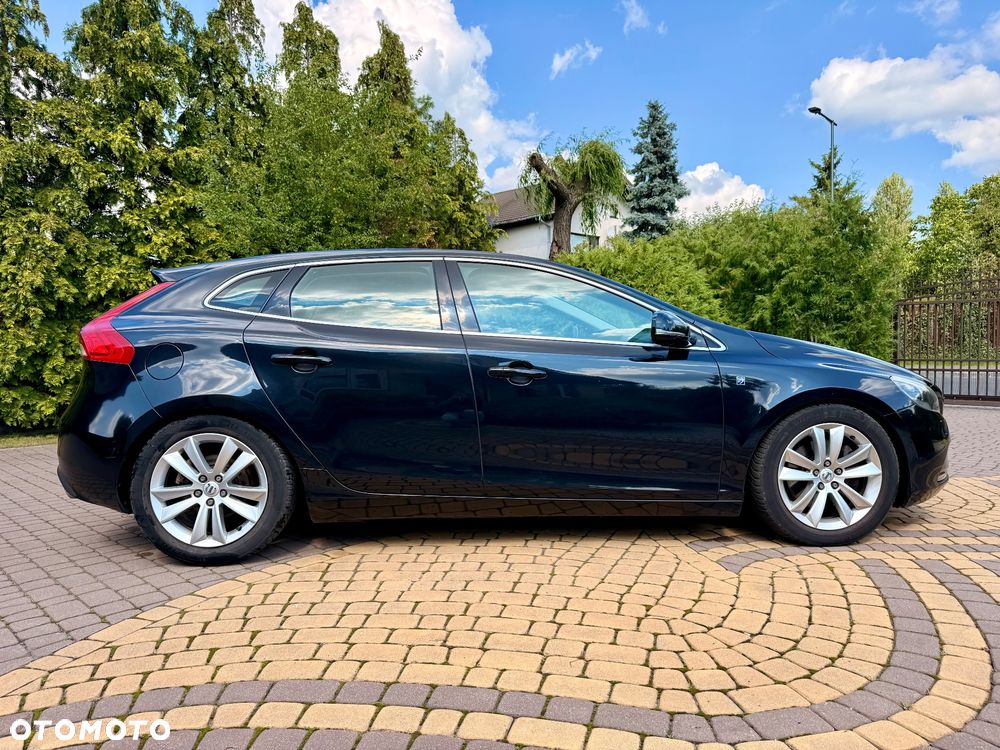 Volvo V40 D4 Drive-E Ocean Race - 16