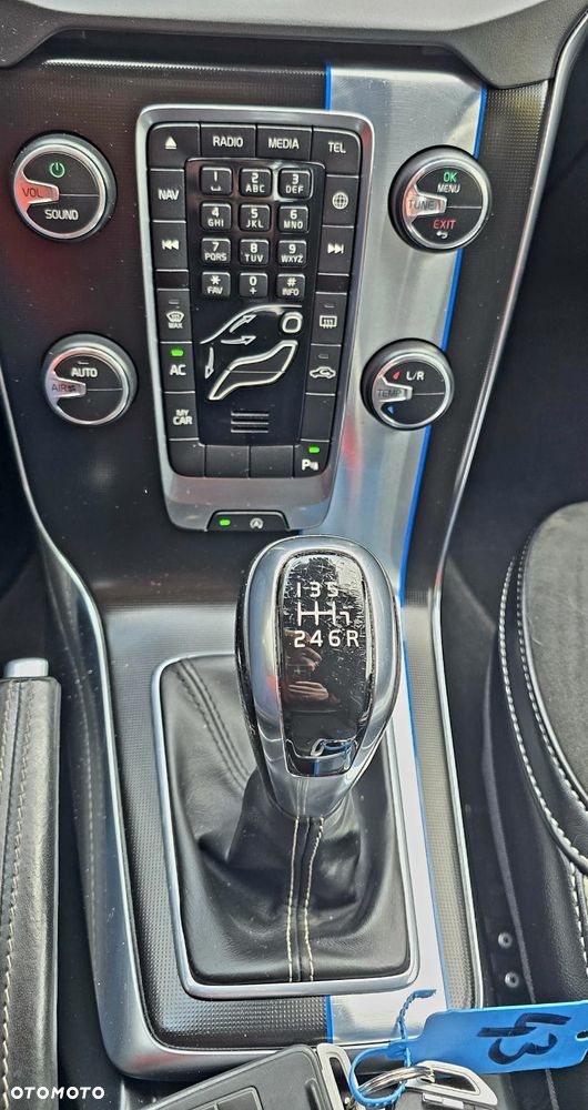 Volvo V40 D4 Drive-E R-Design Summum - 33