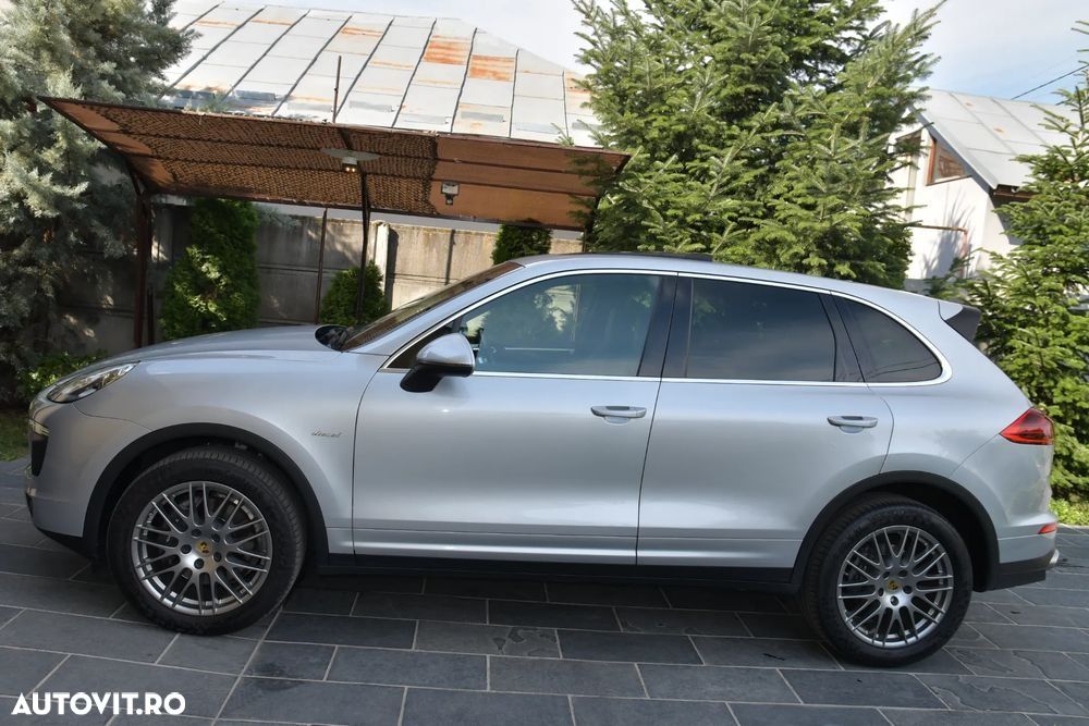 Porsche Cayenne - 41