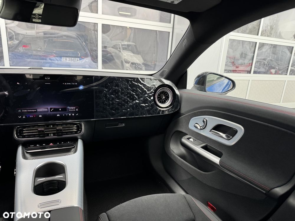 Mercedes-Benz CLA 200 mHEV 8G-DCT - 16