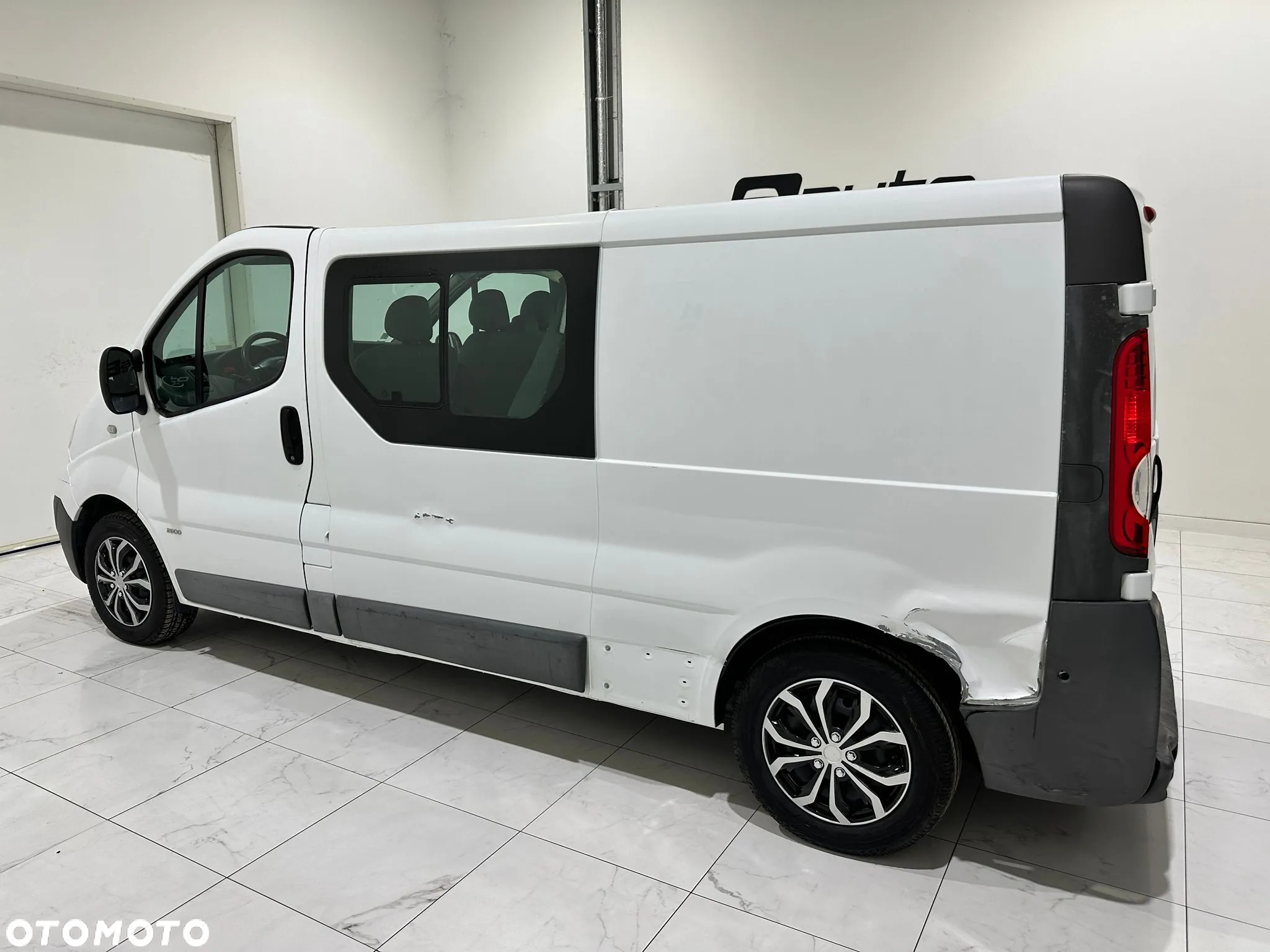 Opel VIVARO - 19