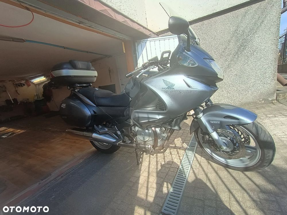 Honda NTV - 1