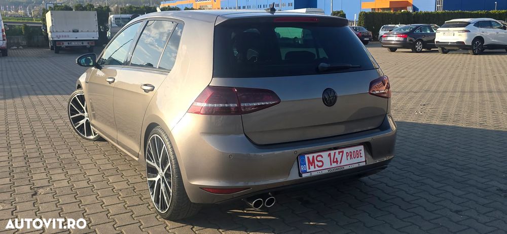 Volkswagen Golf - 4