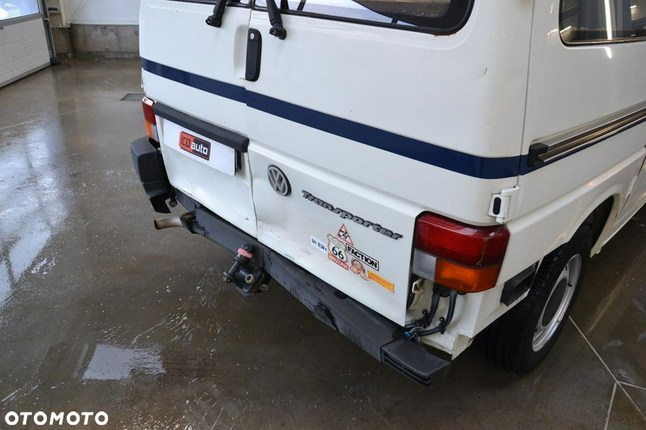 Volkswagen Transporter - 22
