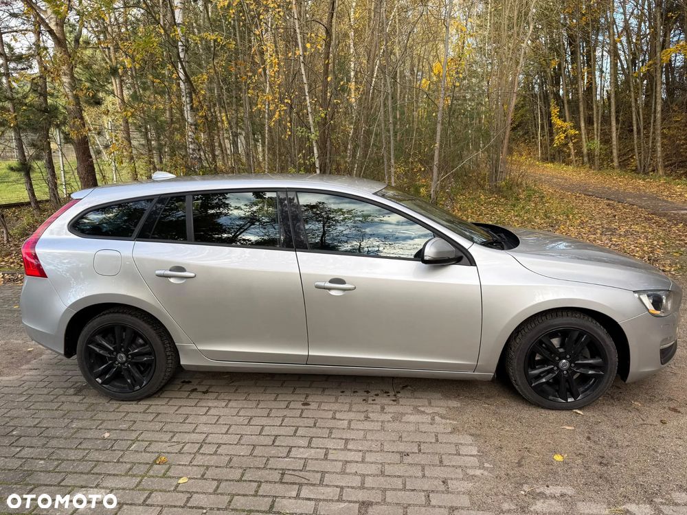 Volvo V60 D4 Drive-E Kinetic - 4