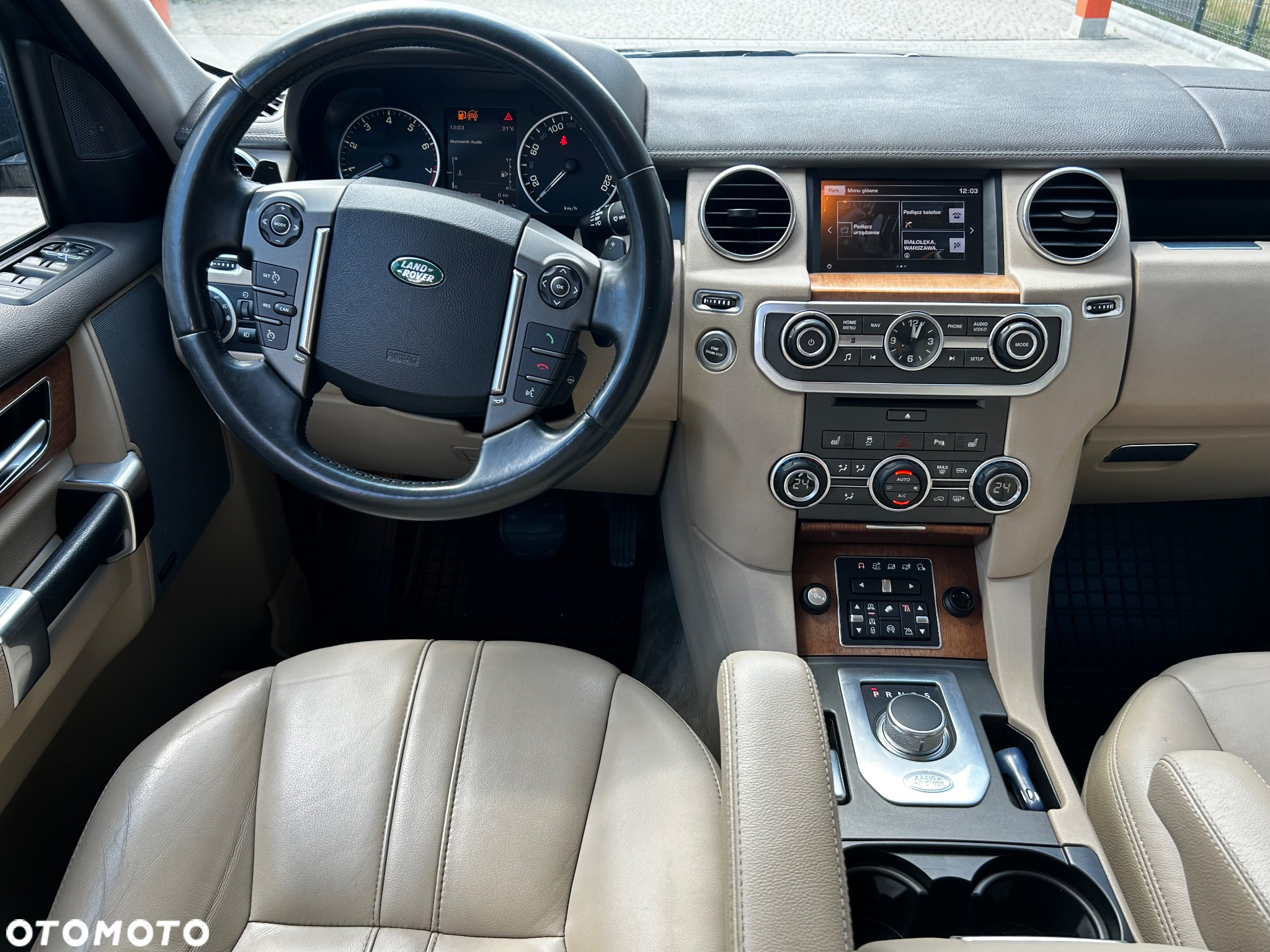 Land Rover Discovery IV 3.0 V6 SC HSE - 26