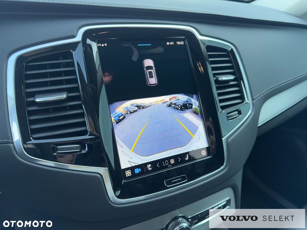 Volvo XC 90 - 22