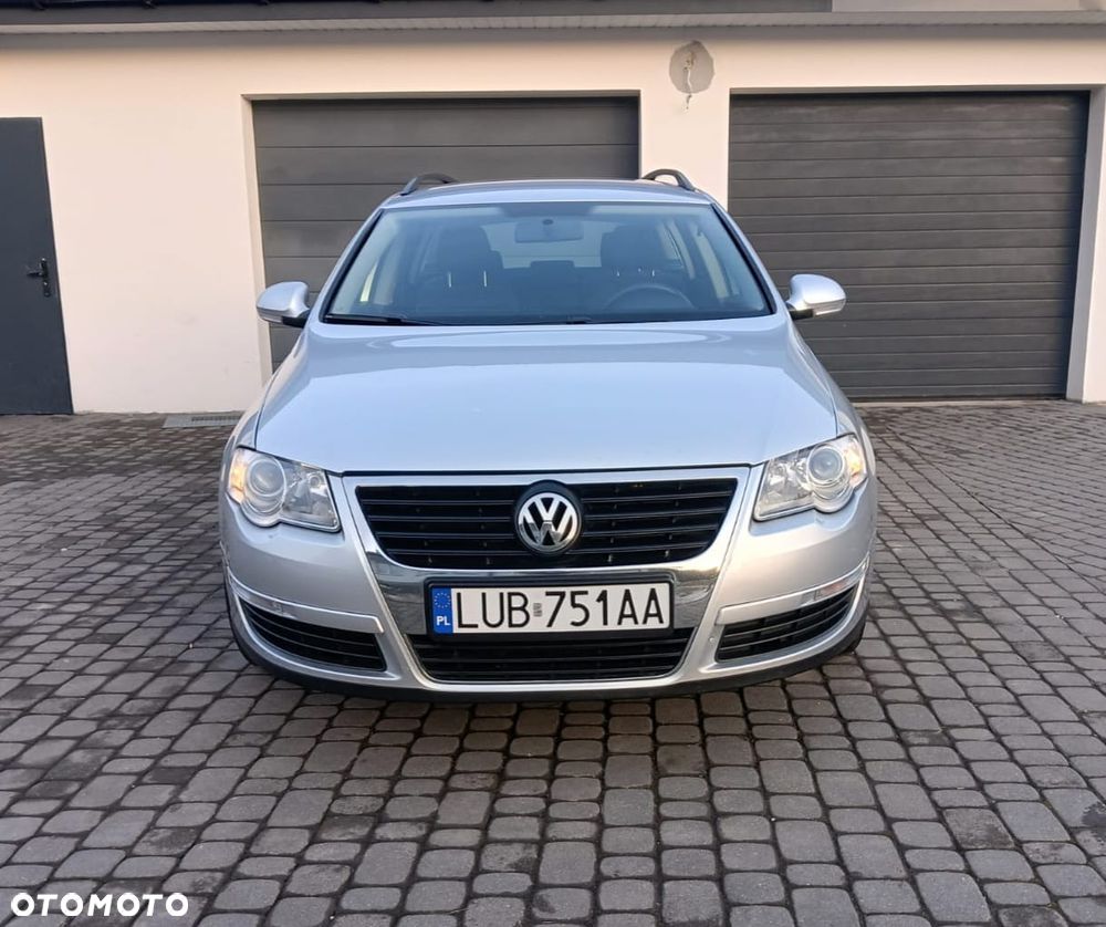 Volkswagen Passat - 4