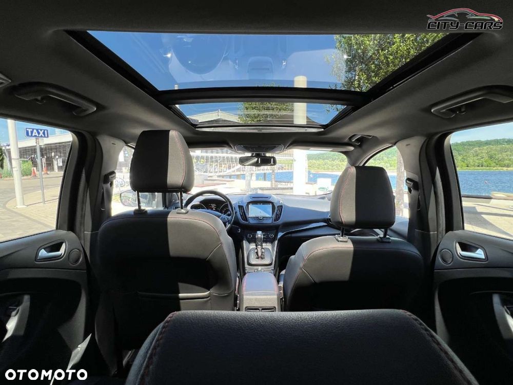 Ford Kuga - 32