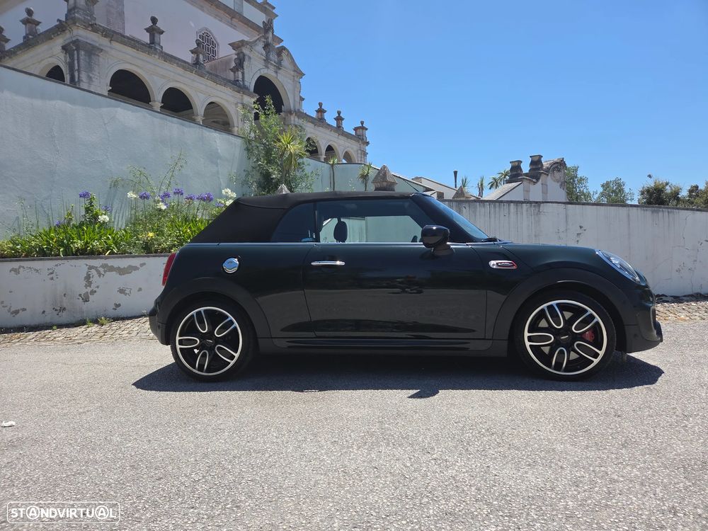 MINI Cabrio John Cooper Works - 2