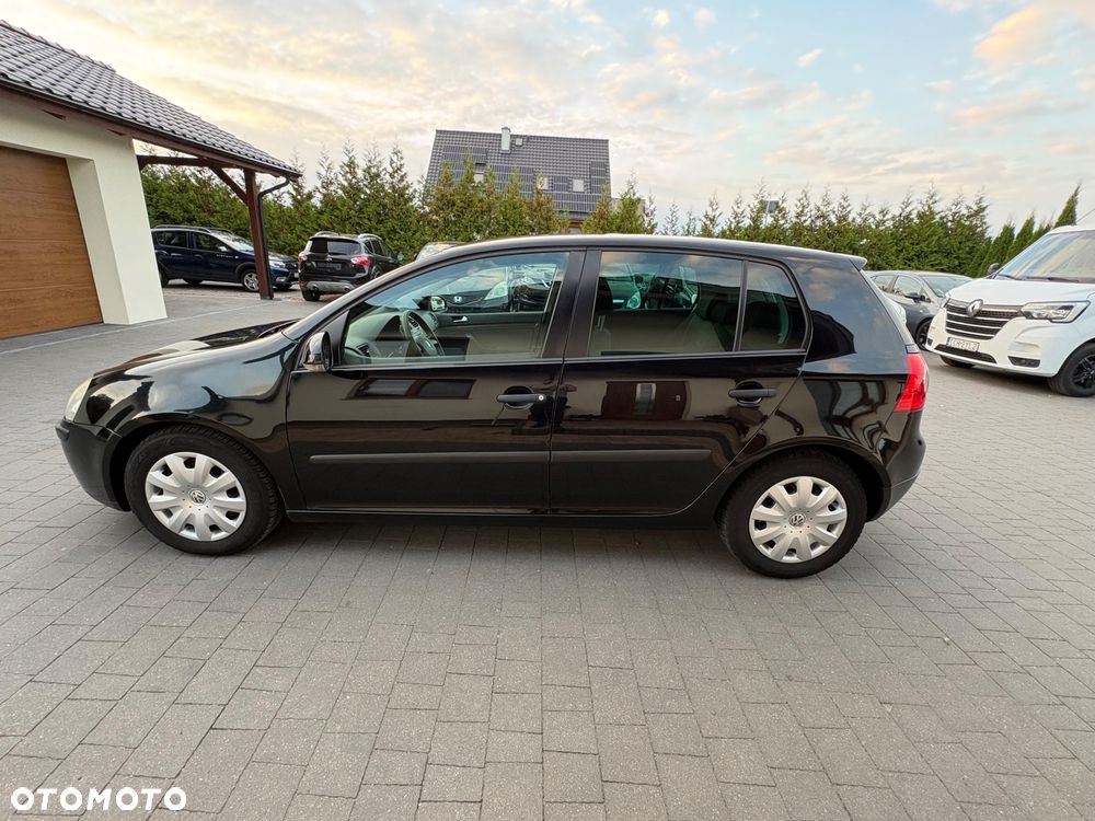 Volkswagen Golf - 5