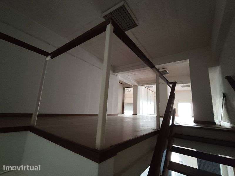 Vende-se ou arrenda-se espaço comercial 200m2 - Grande imagem: 4/8
