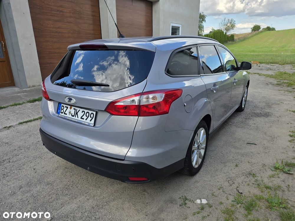 Ford Focus 1.6 Ambiente - 28