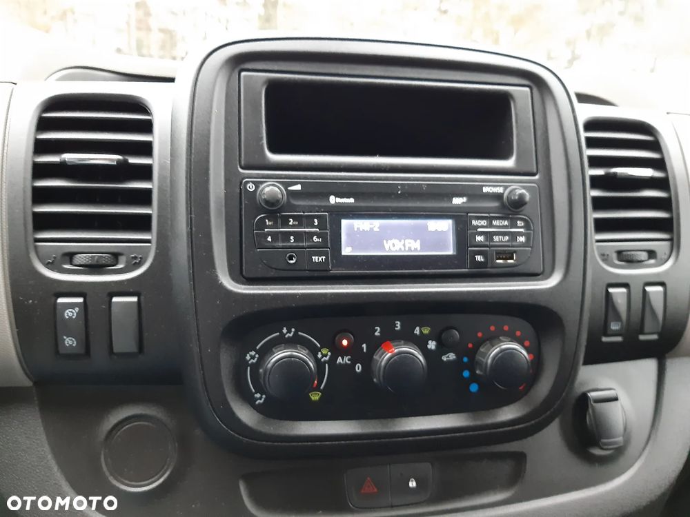 Renault TRAFIC - 13
