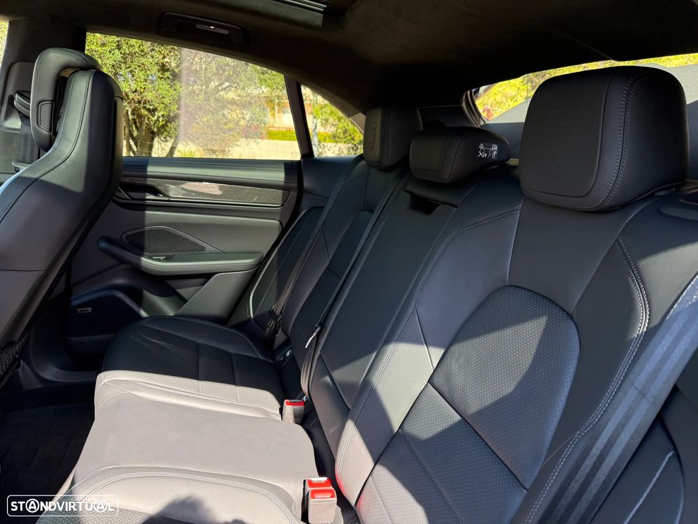 Porsche Macan Electric Turbo - 34
