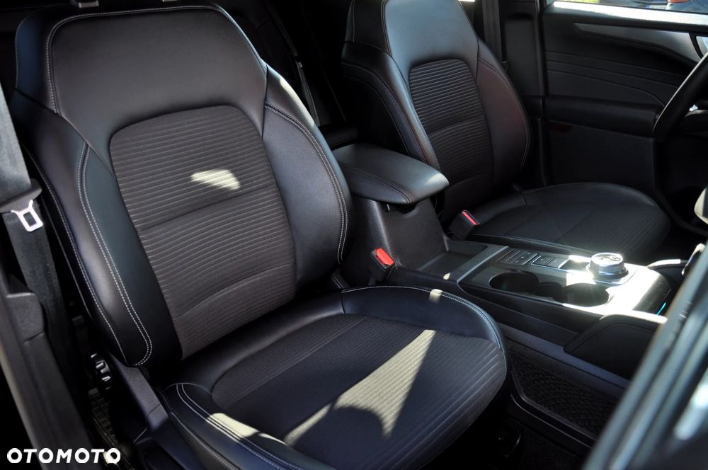 Ford Kuga 2.5 Duratec FHEV 4x4 COOL&CONNECT - 35