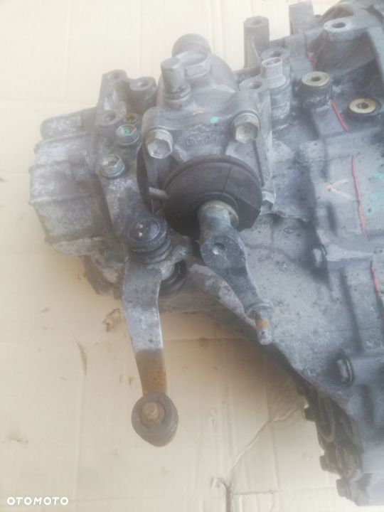 COROLLA E12 1,6 VVT-I SKRZYNIA BIEGOW IDEALNA - 7