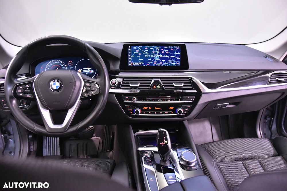 BMW Seria 5 525d Touring Aut. - 9