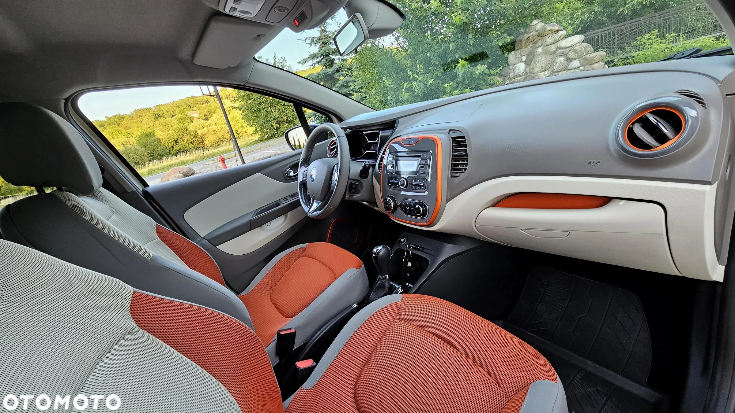 Renault Captur ENERGY TCe 120 EDC LIMITED - 24