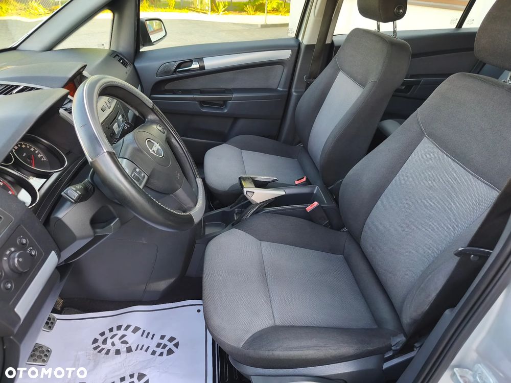 Opel Zafira 1.9 CDTI Enjoy - 24