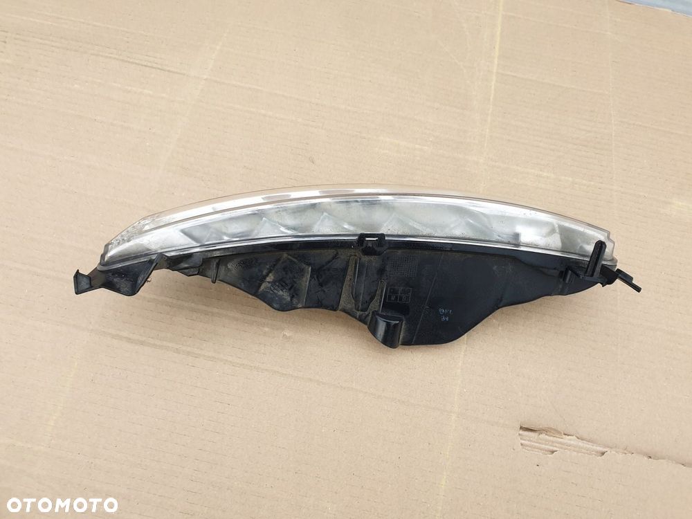 Citroen c4 picasso I lift prawy led ZDERZAK PRZOD - 2
