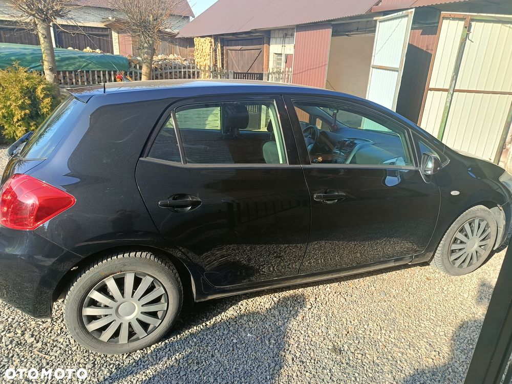 Toyota Auris - 4