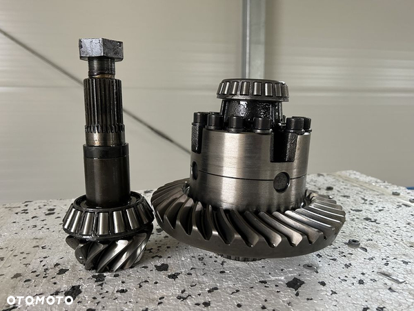Wkład mostu ZF MT-E3050 przełożenie 35:12 do koparki volvo EW140C