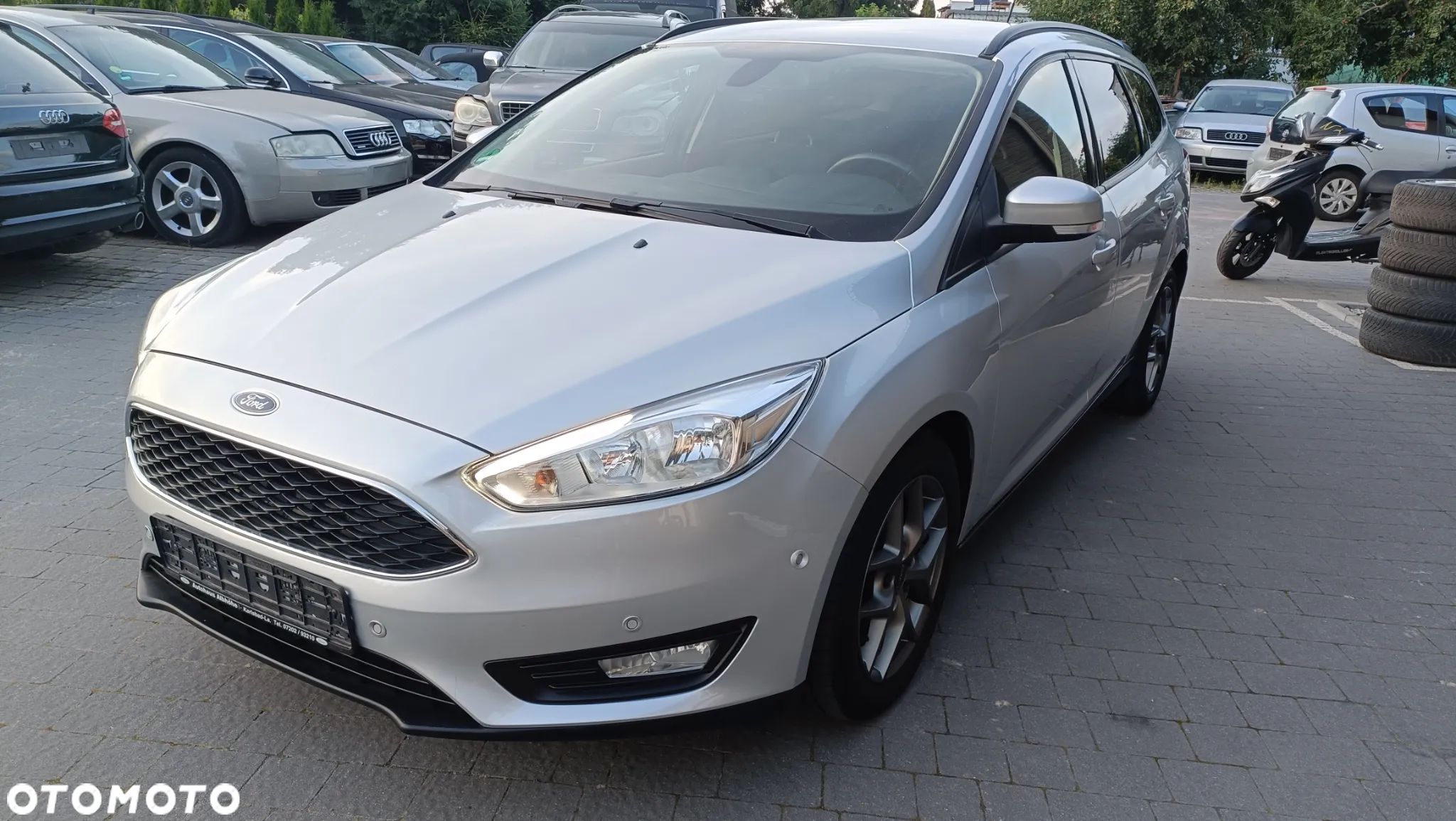 Ford Focus 1.0 EcoBoost Ambiente - 1
