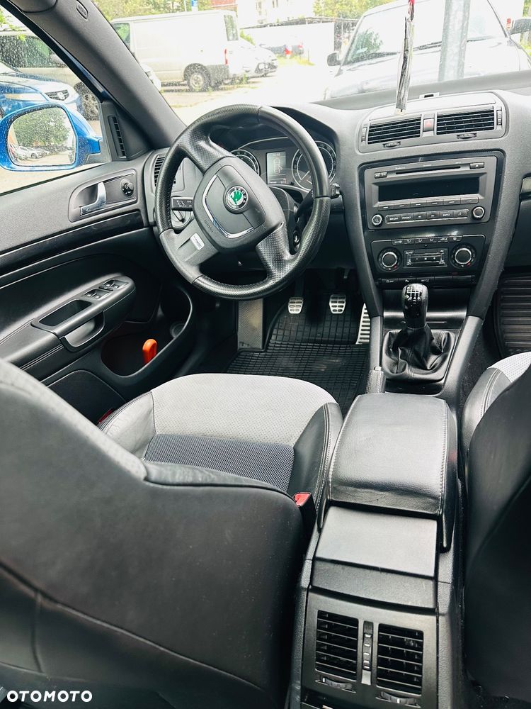 Skoda Octavia 2.0 TDI DPF RS - 11