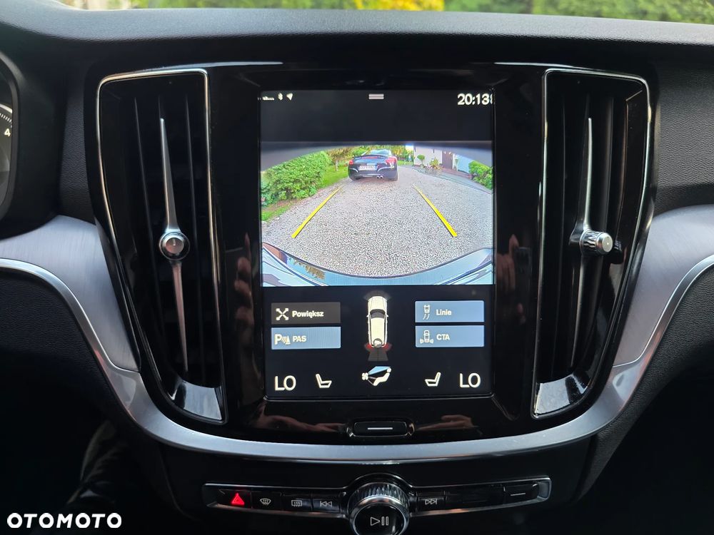 Volvo V60 D4 Momentum - 22