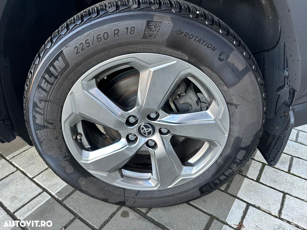 Toyota RAV4 2.0P CVT AWD Luxury - 16