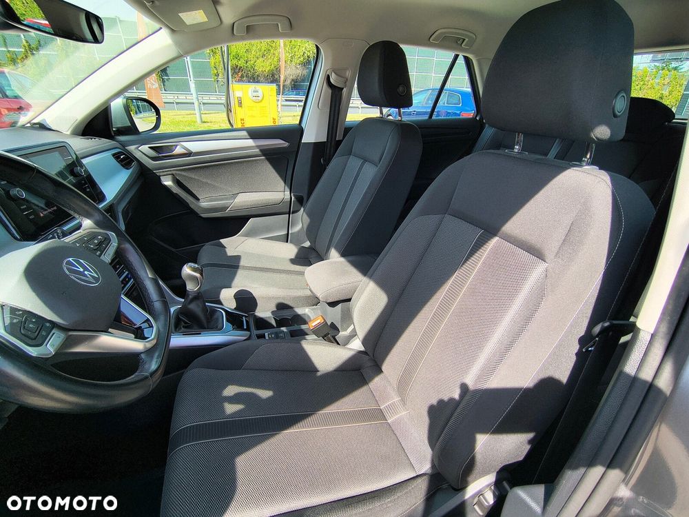 Volkswagen T-Roc - 13