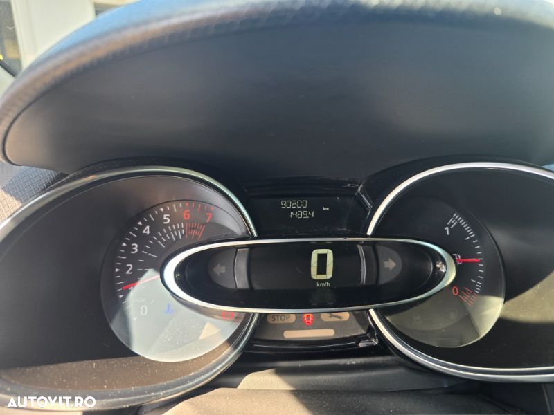 Renault Clio - 12