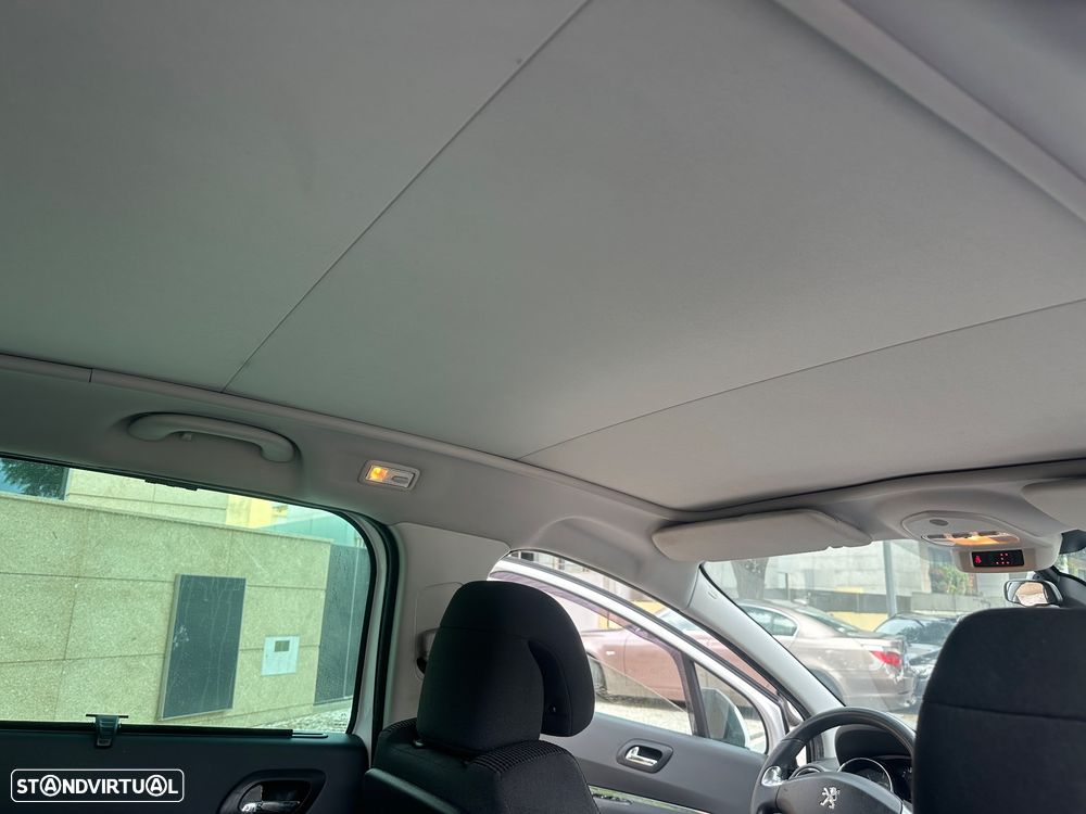 Peugeot 5008 1.6 BlueHDi Allure - 30