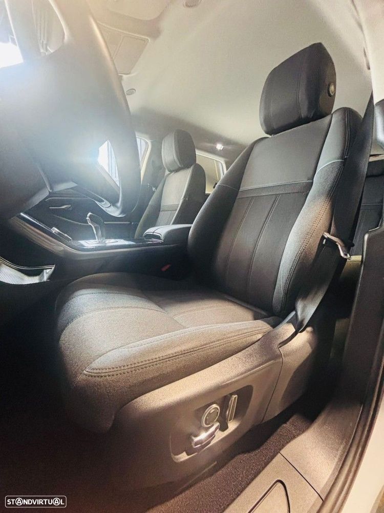 Land Rover Range Rover Evoque P300e SE - 5