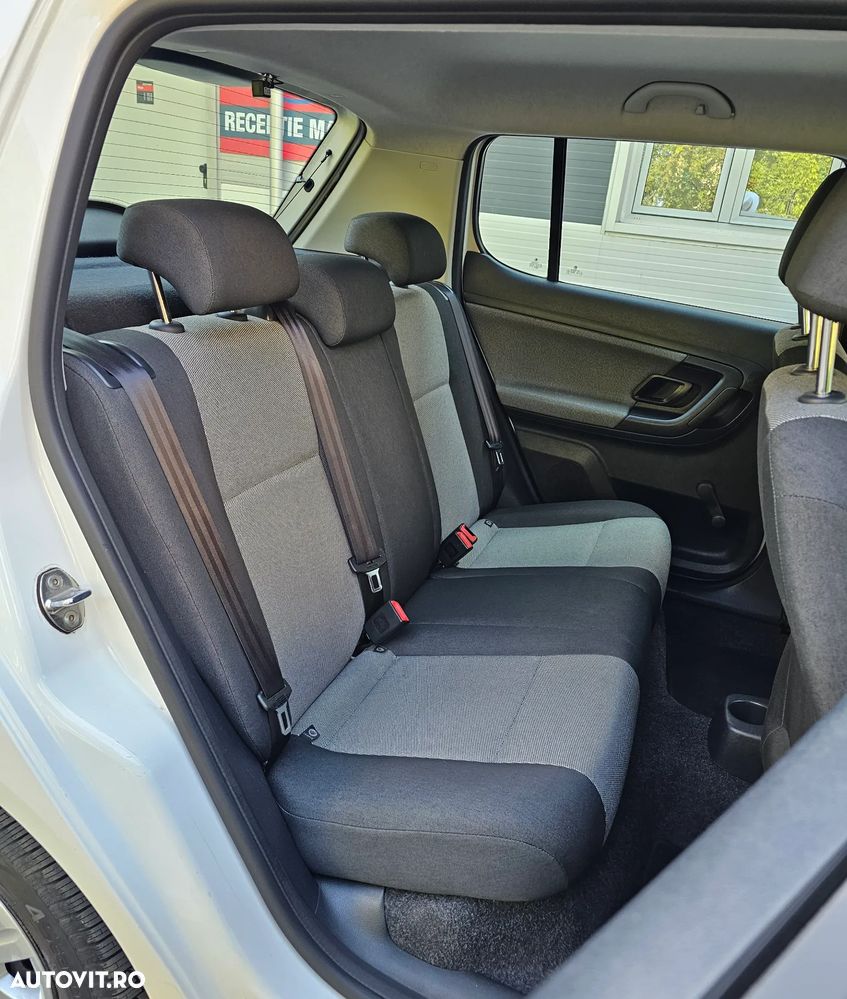 Skoda Fabia 1.2 HTP Fresh - 26