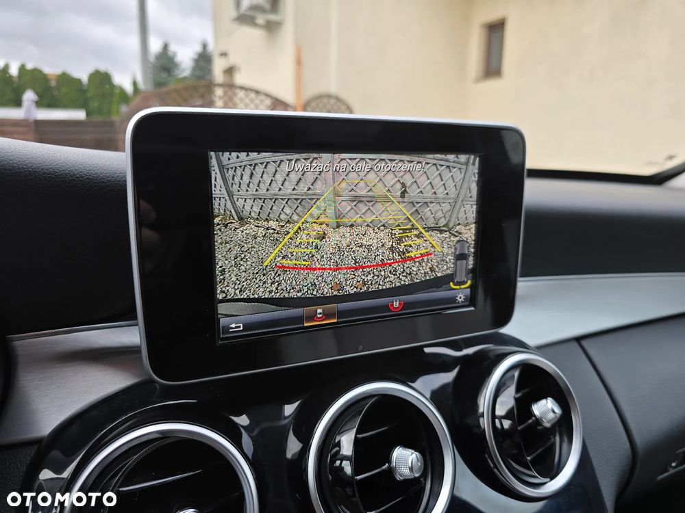 Mercedes-Benz Klasa C 250 (BlueTEC) d T 7G-TRONIC AMG Line - 23