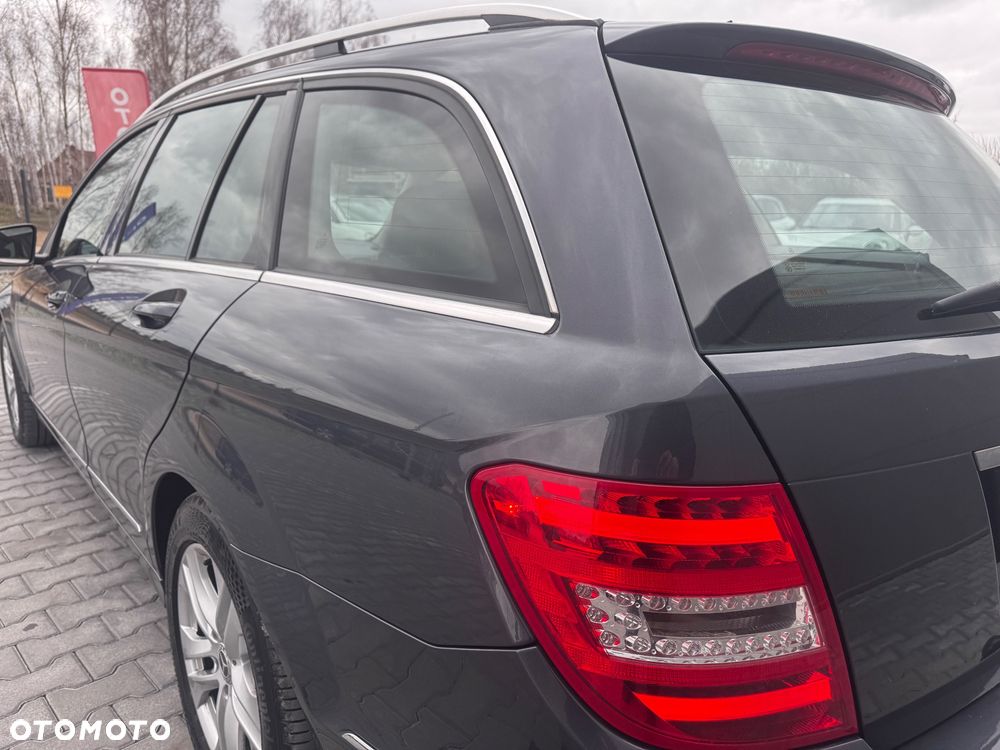 Mercedes-Benz Klasa C 200 CDI DPF (BlueEFFICIENCY) Elegance - 13