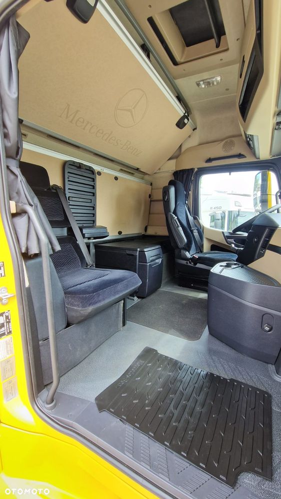 Mercedes-Benz ACTROS - 7